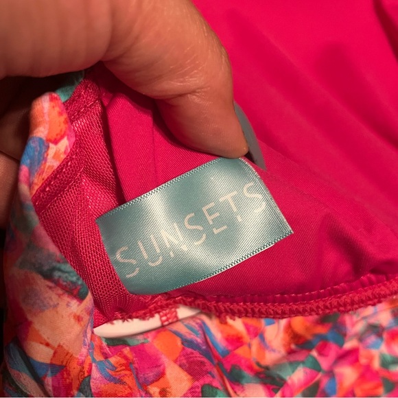 ❤️Sunsets Swim Top - Picture 5 of 6